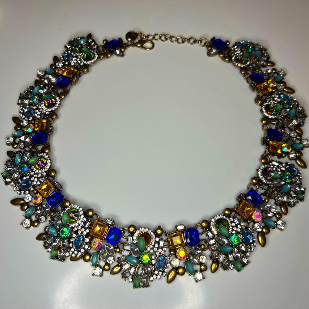 Fun Daisy Statement Necklace (EUC) - Picture 2 of 5